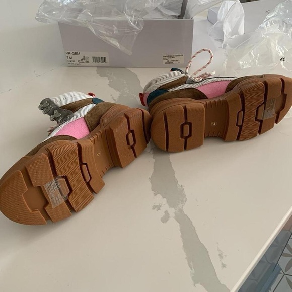 Villa Rouge hiker gem boots color block size 7 NIB - Picture 8 of 9